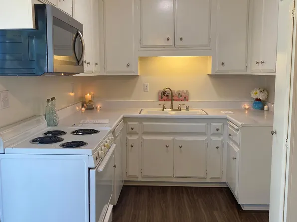 5858 S Pacific Coast Hwy #14, Redondo Beach, CA 90277