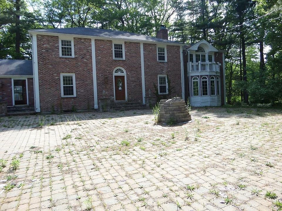 1st image of 380 Lowell St