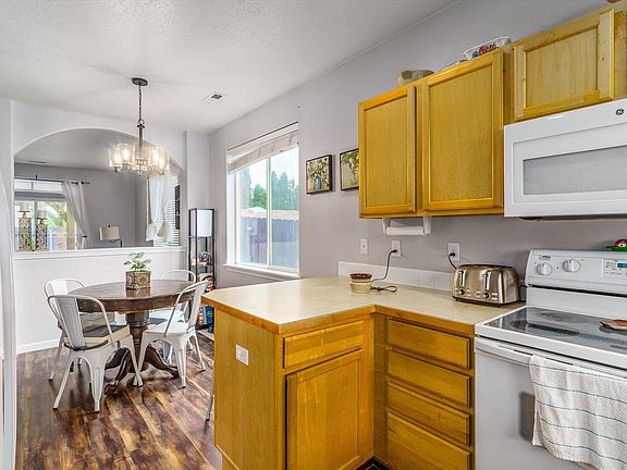 3rd image of 12506 W Meadow Ct