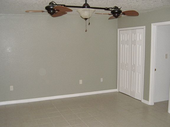 3rd image of 255 Scottsdale Sq #255