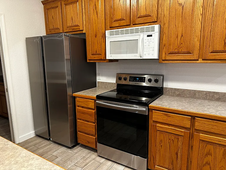 327 E Mescalero Rd — Photo 8