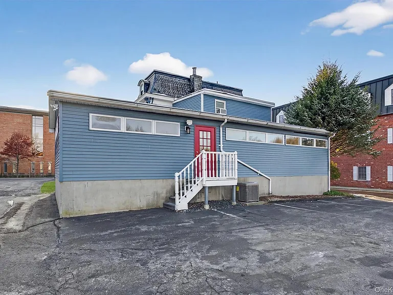 12 Scotchtown Ave — Photo 33