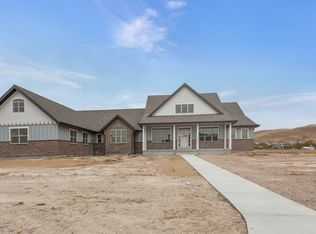 2319 E Riley Dr, Eagle Mountain, UT 84005