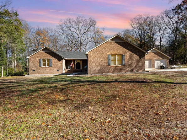 1601 Bennington Dr NW, Concord, NC 28027