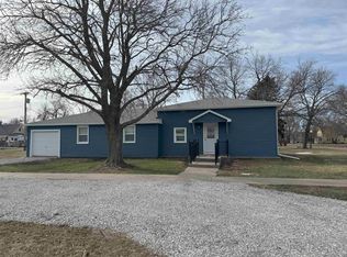 290 N 3rd St, David City, NE 68632