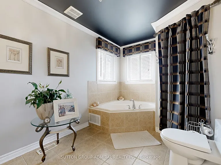 32 Stephanie Ln #UPPER — Photo 29