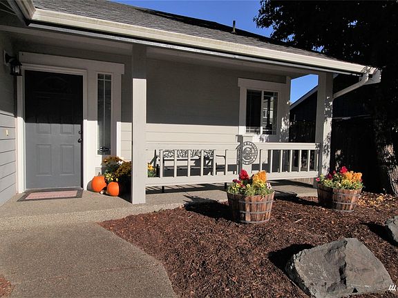4th image of 4208 Seville Dr SE