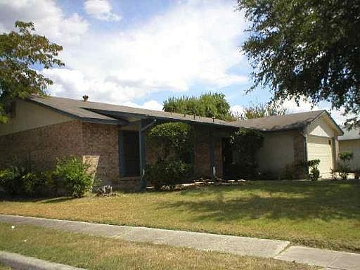 1st image of 3002 LAKE MEADOW