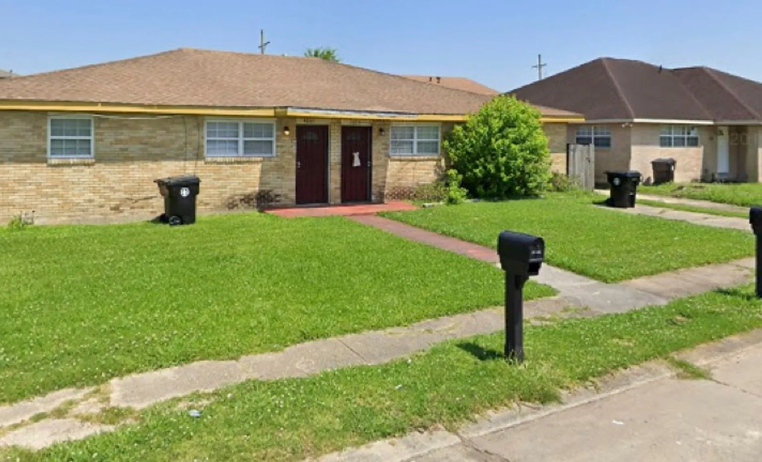 4819-4821 Lynhuber Dr — Photo 1