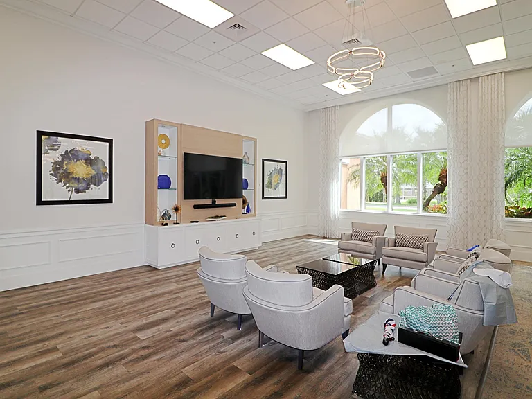 11547 SW Rockingham Dr — Photo 32