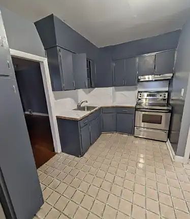 2nd image of 2467 Lindsay St #1A