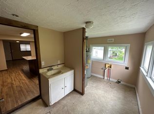 427 E Bedford St, Marshfield, MO 65706