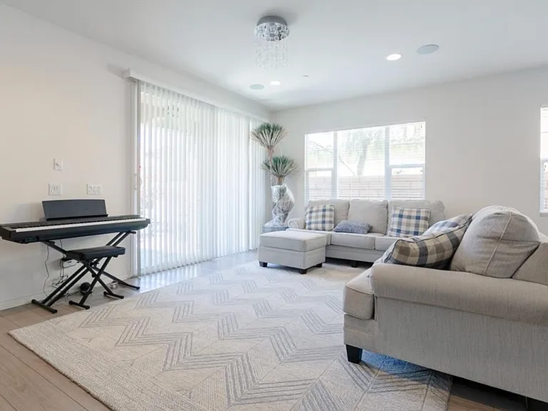 461 Paseo Del Corazon — Photo 5