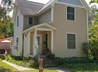 321 W 10th St, Traverse City, MI 49684