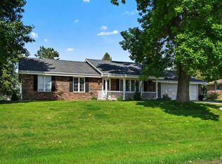 360 Highland Dr, East Dubuque, IL 61025