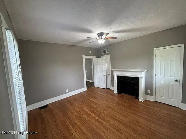 3 bed, 1.0 bath, 1900 sqft, $1,500 — Photo 4