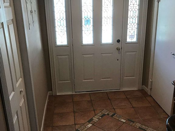 3rd image of 144 Dawson Cir