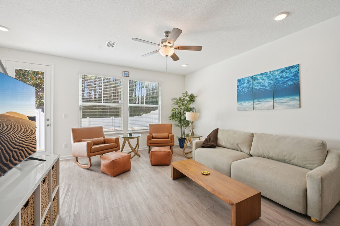 Ridge Lake Rd-S1002-007.jpg