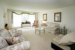 3rd image of 3200 Mandigo Ave