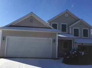 15 Rockrose Dr, East Greenbush, NY 12061