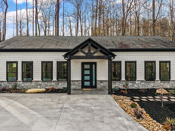 4th image of 710 Knight Rd