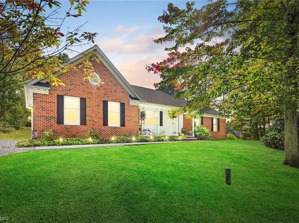 12095 Burlington Glen Dr, Chardon, OH 44024