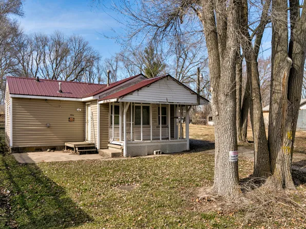 4446 NE 26th St, Des Moines, IA 50317