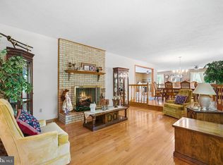 4465 Camelot Dr, Pomfret, MD 20675