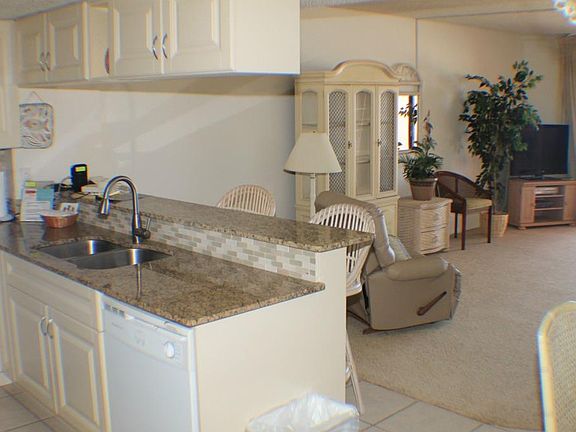 3rd image of 19440 Gulf Blvd #2-3