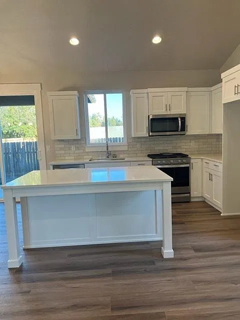 1 bed, 800 sqft, $2,195 — Photo 4