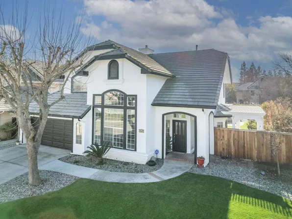 879 E Newcastle Ln, Fresno, CA 93720