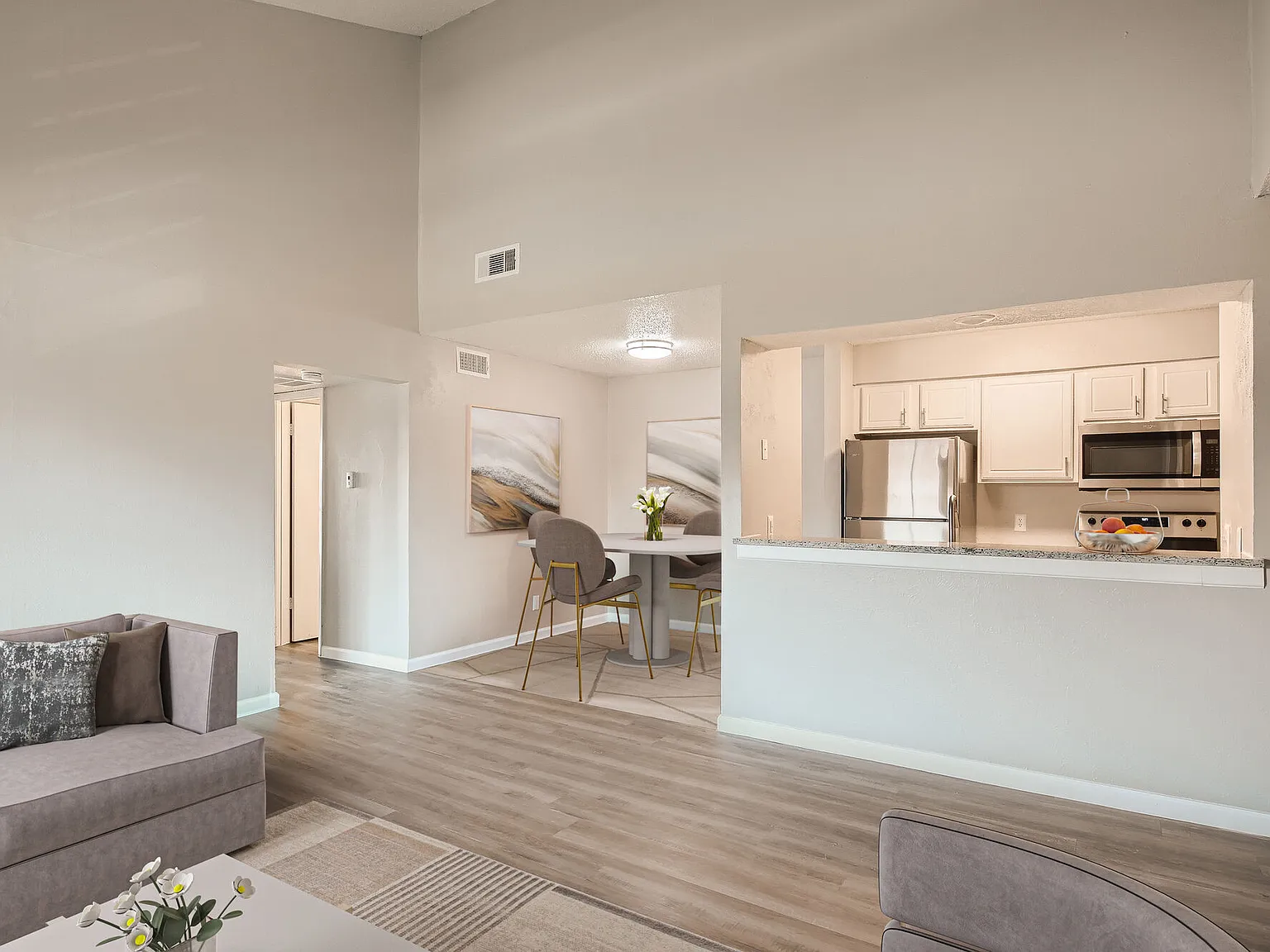 The Leighton Apartments — Photo 2