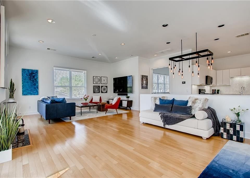 1st image of 1008 Karen Ave #B