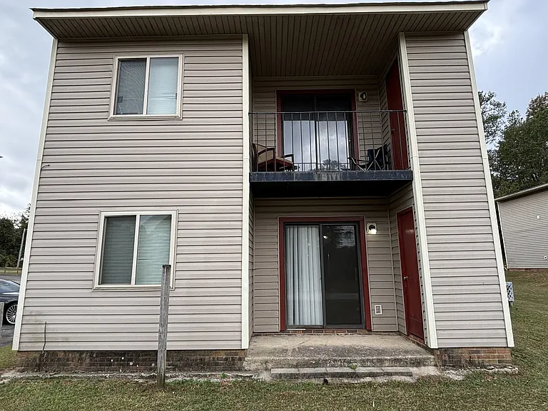 1122 Southwood Dr #4 — Photo 16