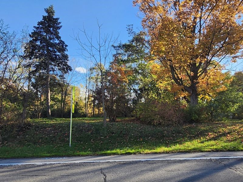 2nd image of 3278 W Lake Rd #9