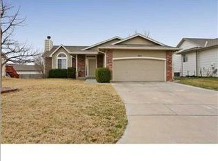 5413 E Shadowridge St, Wichita, KS 67220