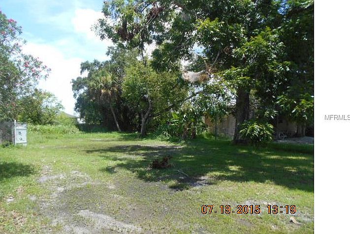 1st image of 700 16th St W