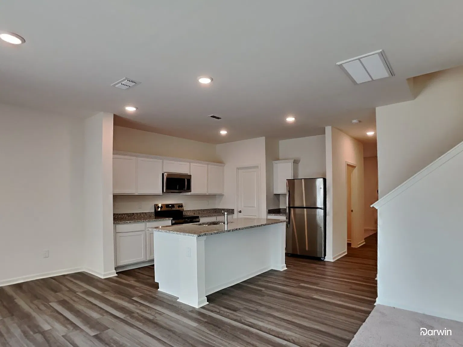 4 bed, 2.5 bath, 2338 sqft, $2,155 — Photo 2