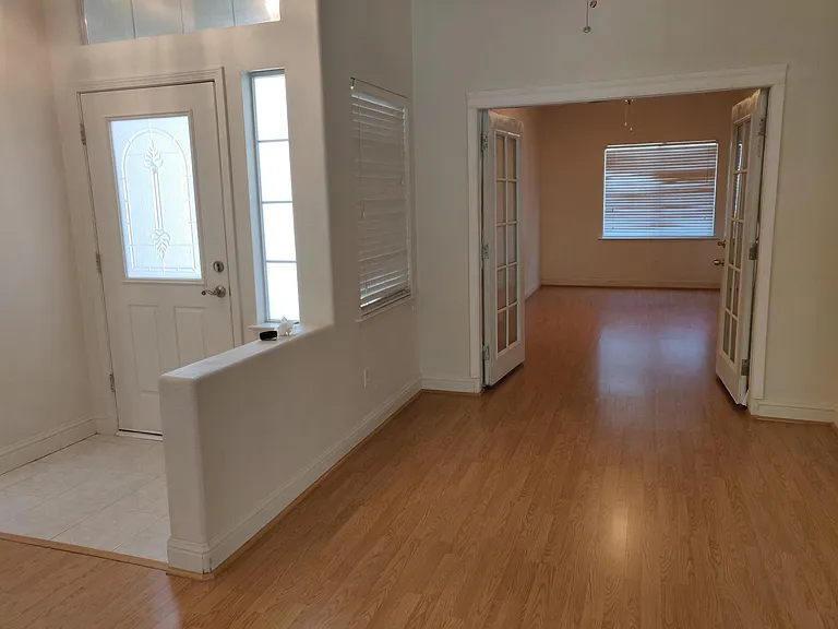 1826 N Holly Ave — Photo 13