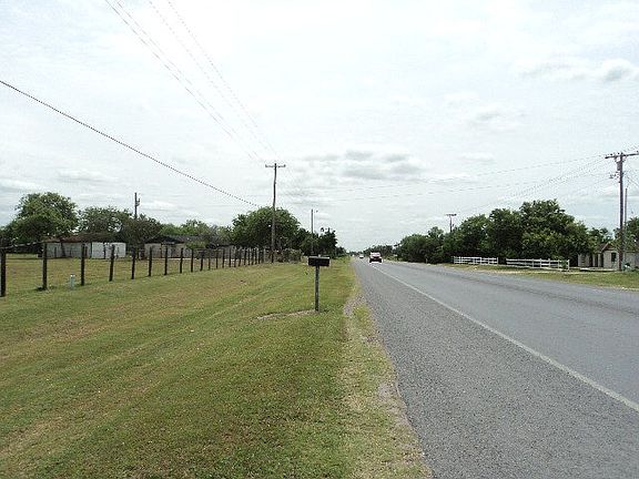 2nd image of 7150 Us Highway 281