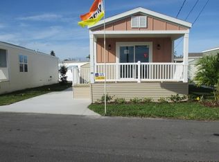 39 Hopetown Rd, Micco, FL 32976