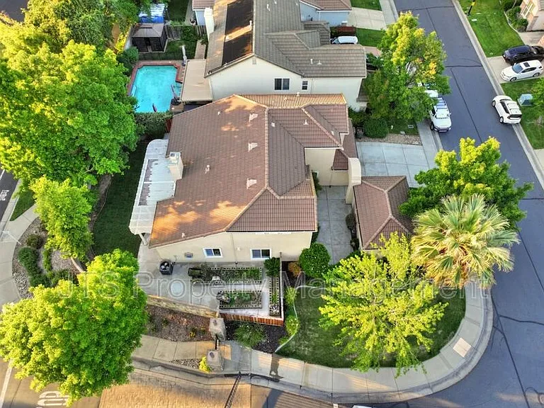 2040 San Esteban Cir — Photo 92