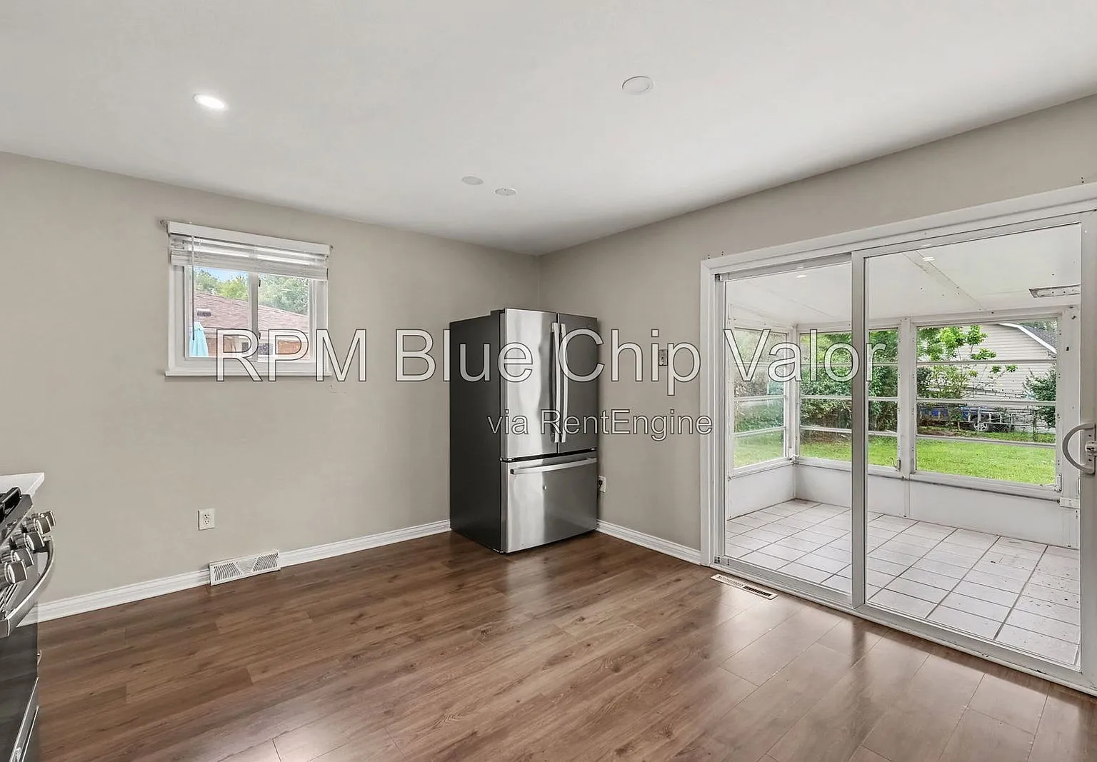 3 bed, 1.0 bath, $1,945 — Photo 4