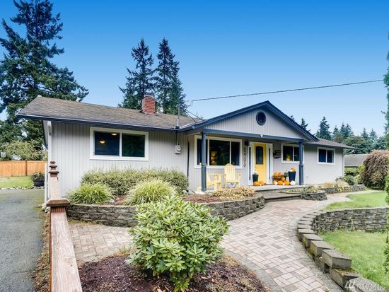 8403 NE 138th St, Kirkland, WA 98034