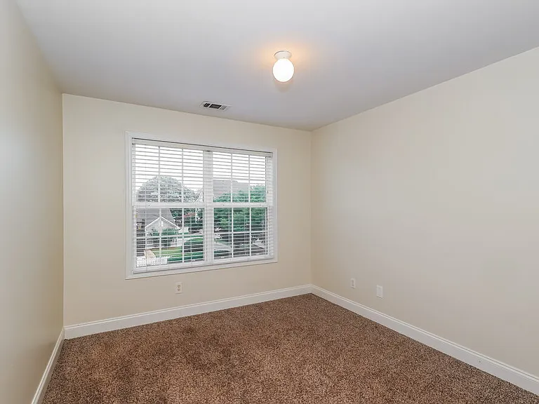 122 The Blvd — Photo 15