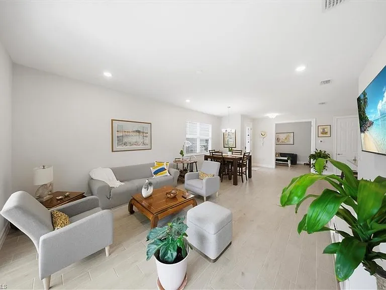 1074 Enbrook Loop — Photo 14
