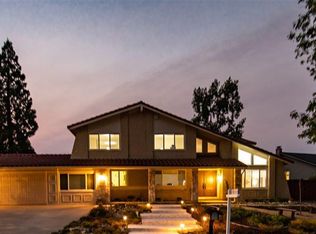 305 Mount Sierra Pl, Las Vegas, NV 89157