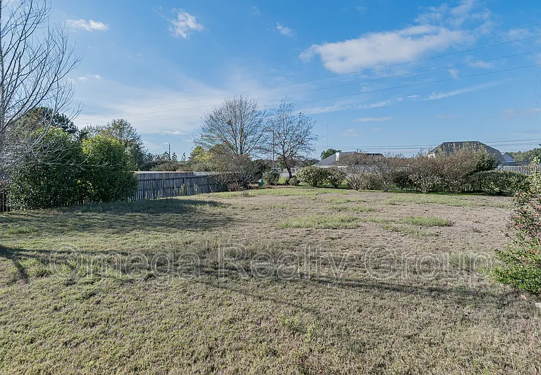 521 McGregor Ct — Photo 39