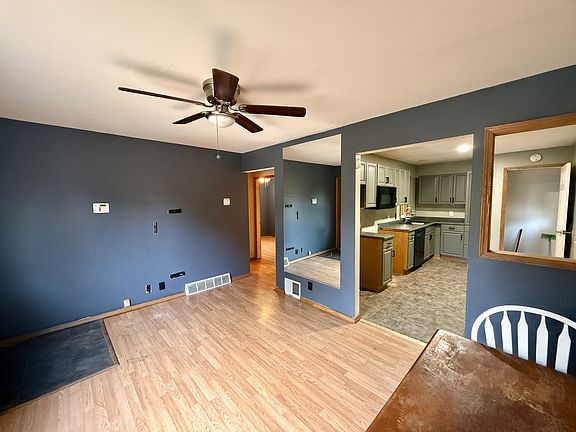 2nd image of 3301 Clairmont St