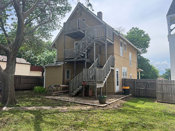 3rd image of 209 S Main St